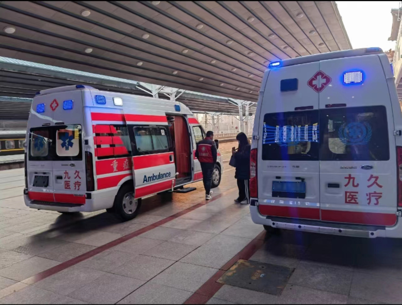 石柱救护车长途转运